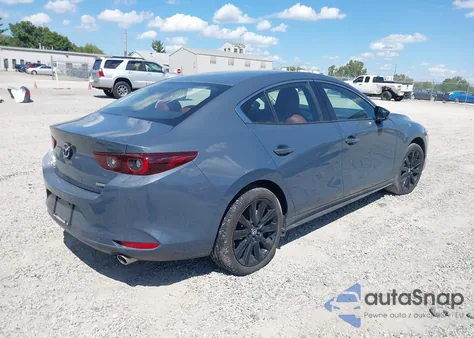 2024 Mazda Mazda3 2.5 S Carbon Edition z USA, uszkodzony, nr VIN 3MZBPBCM2RM423412